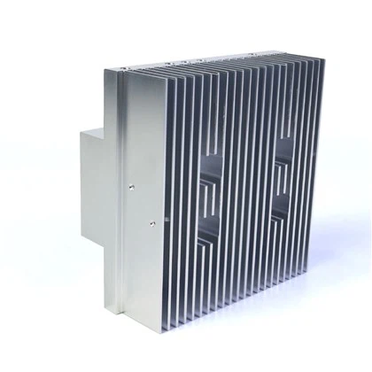 Niestandardowe części obróbki CNC morskie ciepło ciepła elektroniczna elektroniczna obudowa mosiężna usługa montażu mosiądzu